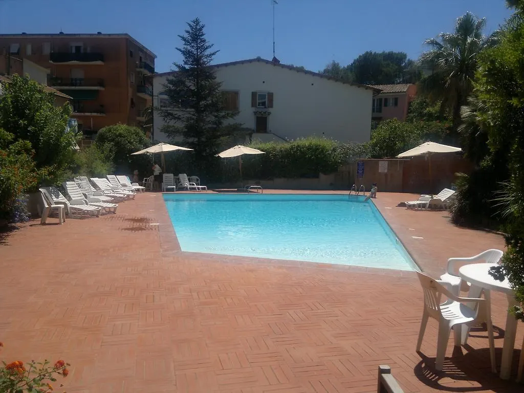 Apartment Residence La Colombaia 1. 5/6 Beds Porto Azzurro